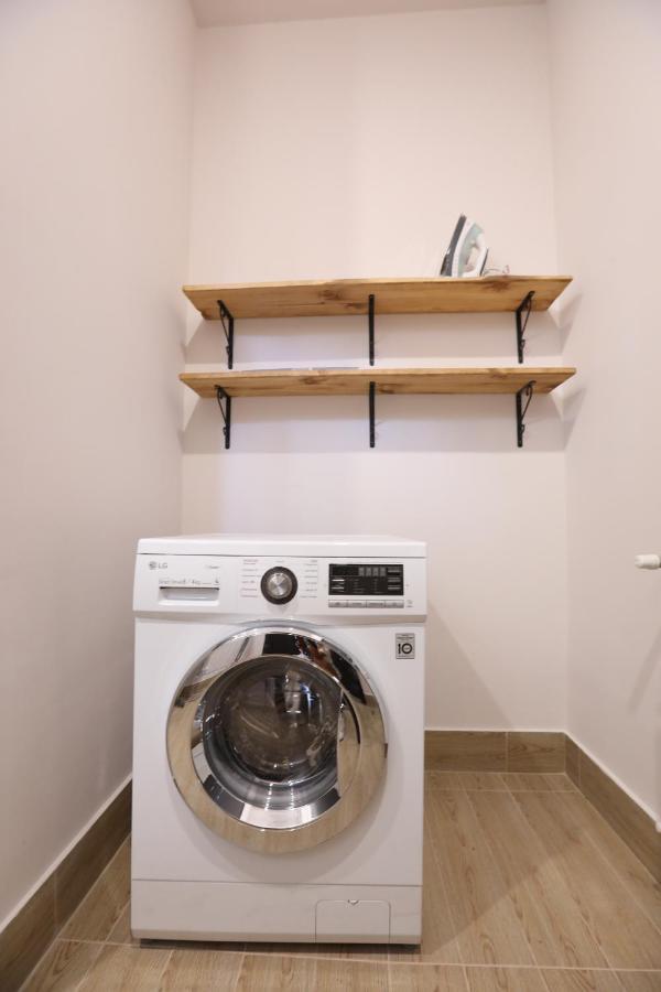 Hotelise I Bells-Of-Ireland Apartment 耶烈万 外观 照片