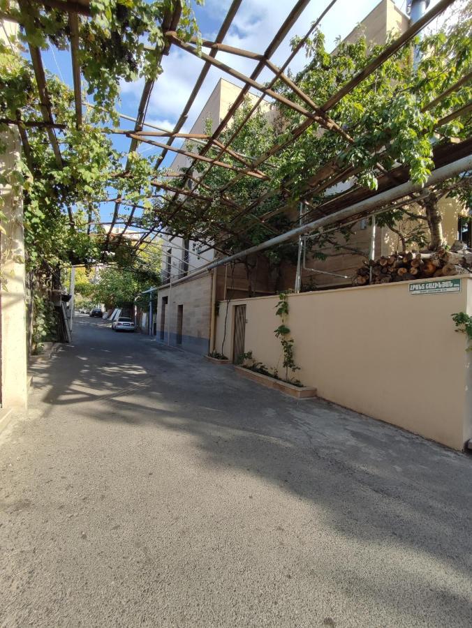 Hotelise I Bells-Of-Ireland Apartment 耶烈万 外观 照片